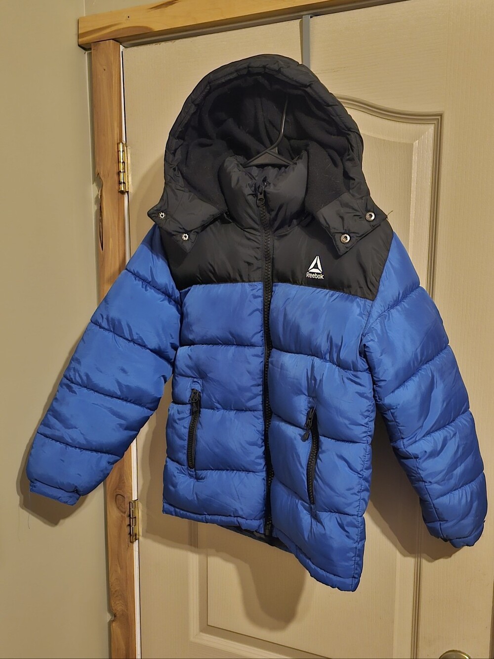 Reebok Blue And Black Hooded Winter Puffer Jacket Size 10/12